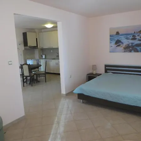 Apartment Pomorie * Ahyolu
